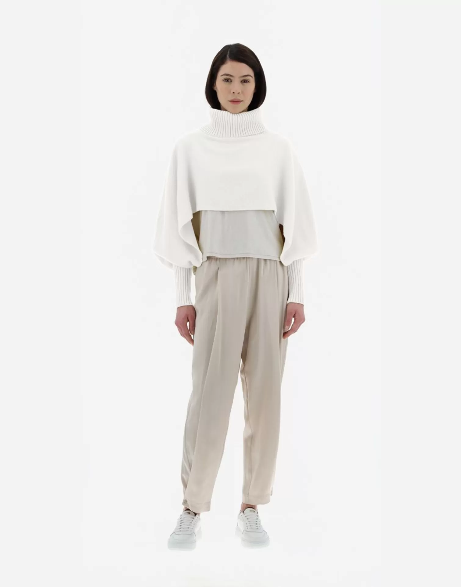 Herno Vestes>Soft Poncho Resort Cropped Chantilly